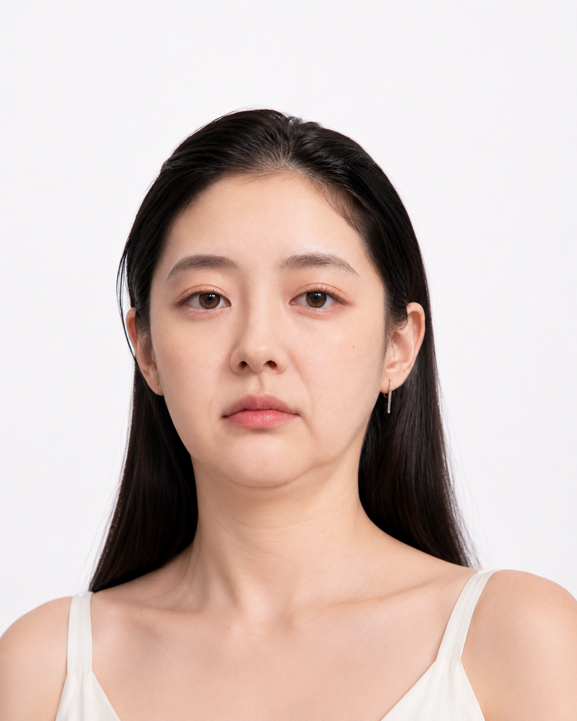 이중턱 불독살을 잡아주는 티타늄